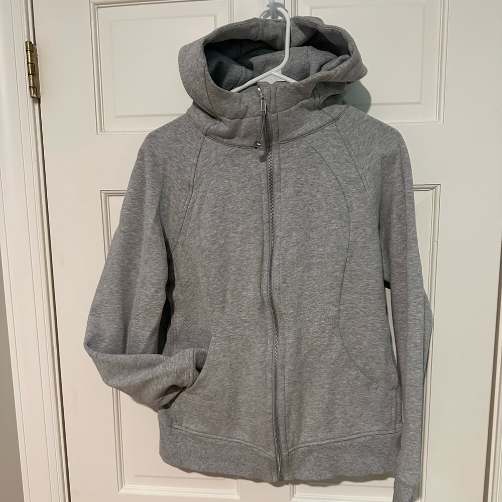 Lululemon women’s hooded sweatshirt